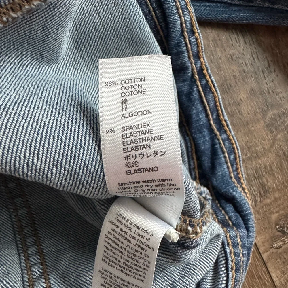 Gap Kids Jean Jacket.  Girl’s size XL.  Snap button closures.